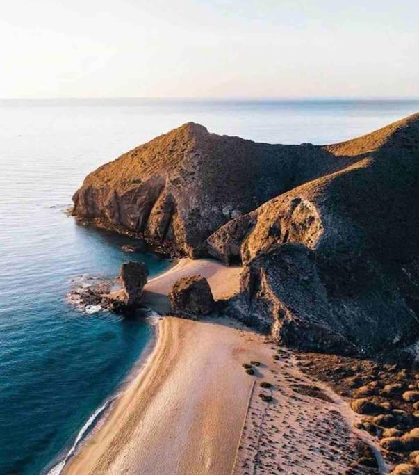 Апартаменты El Playaiso De Aguamarga Агуа-Амарга Экстерьер фото