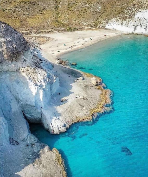 Апартаменты El Playaiso De Aguamarga Агуа-Амарга Экстерьер фото